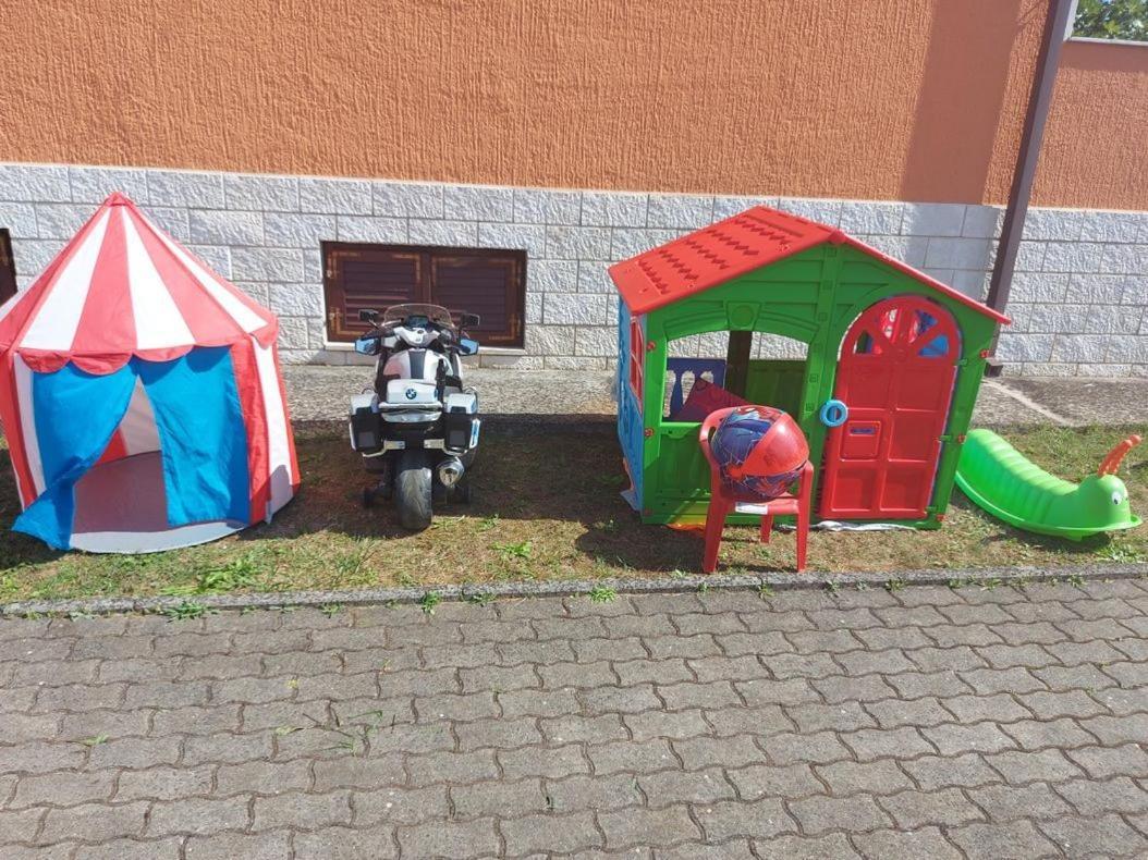 מאלינסקה Apartments Miko מראה חיצוני תמונה